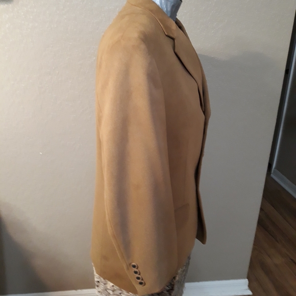 Andrew Fezza Suit coat - Picture 3 of 9